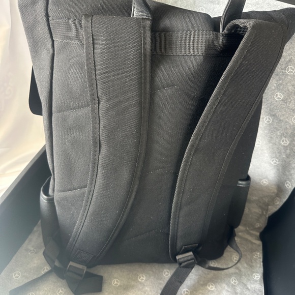 Mercedes-Benz Gift Box Set - Picture 6 of 10